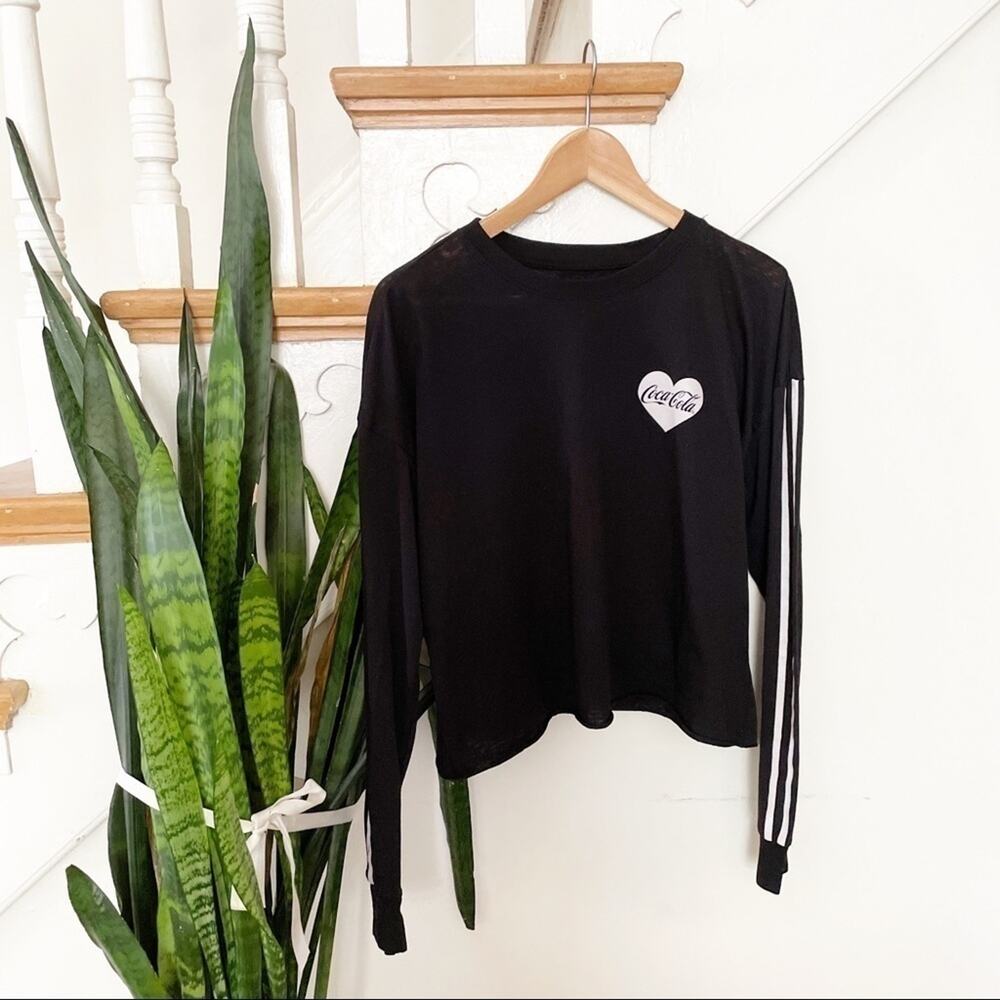 COCA COLA long sleeves black shirt logo heart sz S